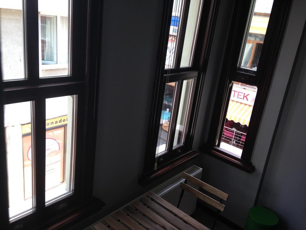 The Hub Hostel Istanbul Exterior photo